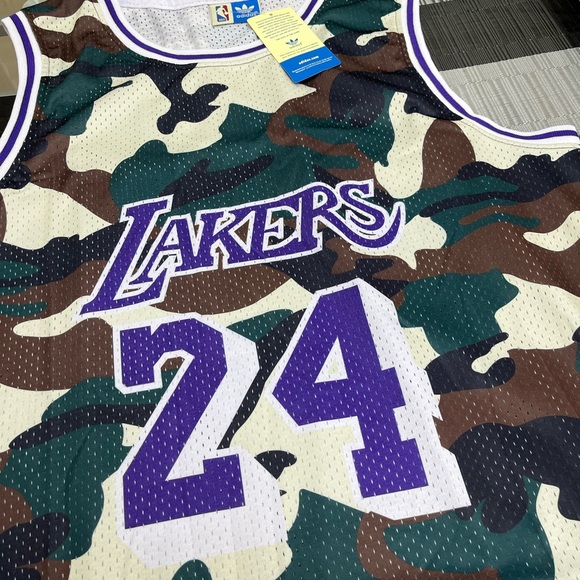 Kobe Bryant Jersey - Picture 3 of 3